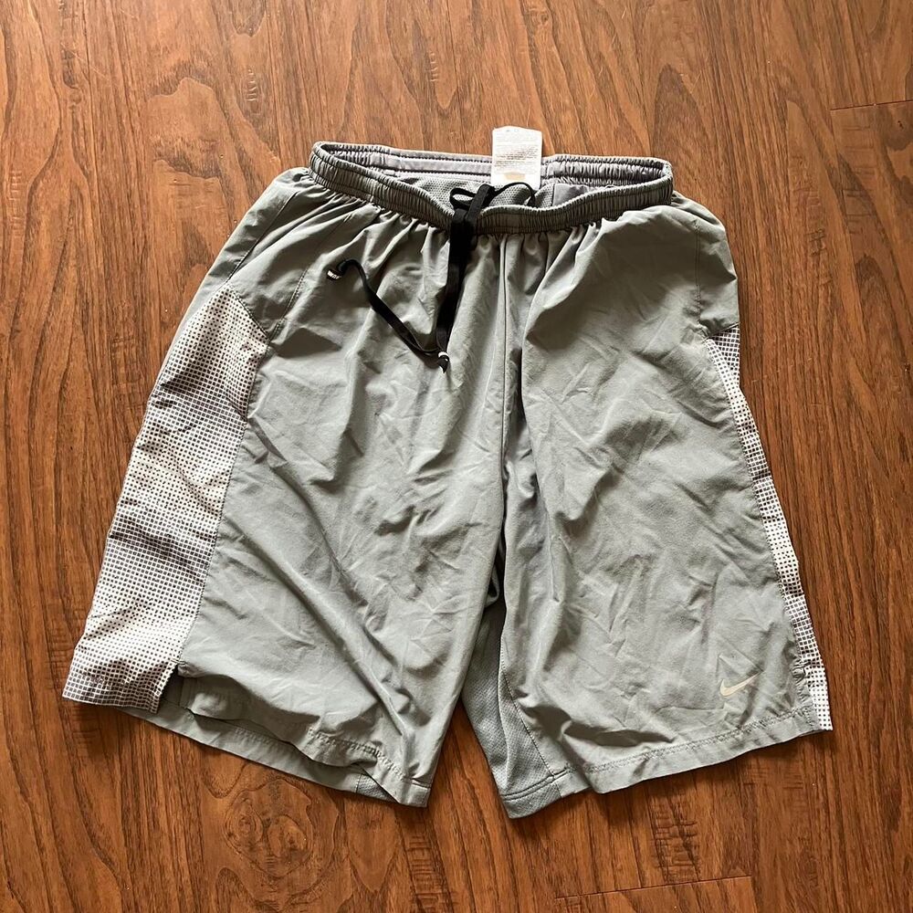 Nike Men's Grey and Green Shorts
